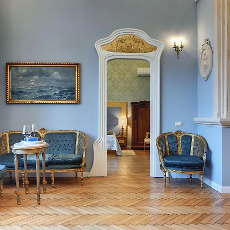 아파트 Demartini Palace
