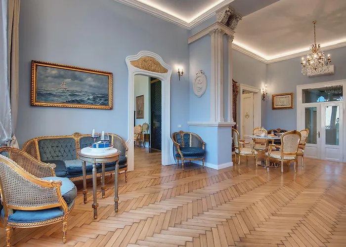 Demartini Palace Apartman *