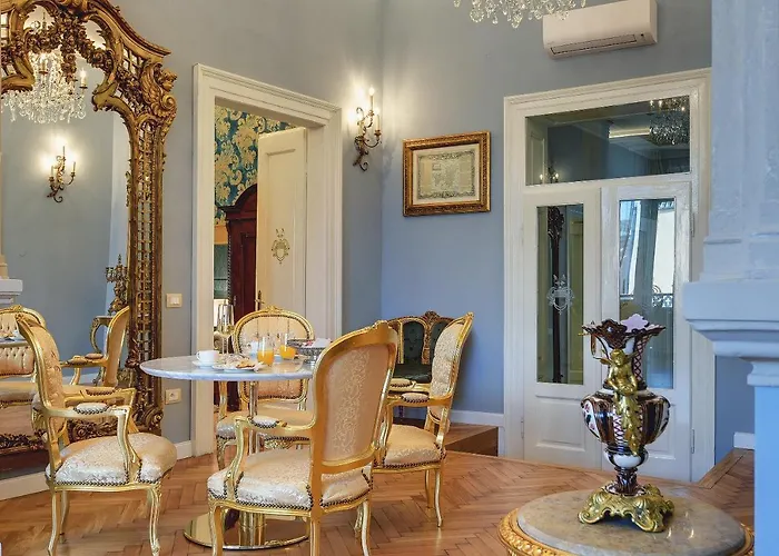 Demartini Palace Pola