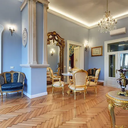 Demartini Palace Lejlighed *