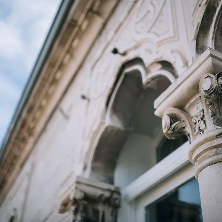 Lägenhet Demartini Palace Pula