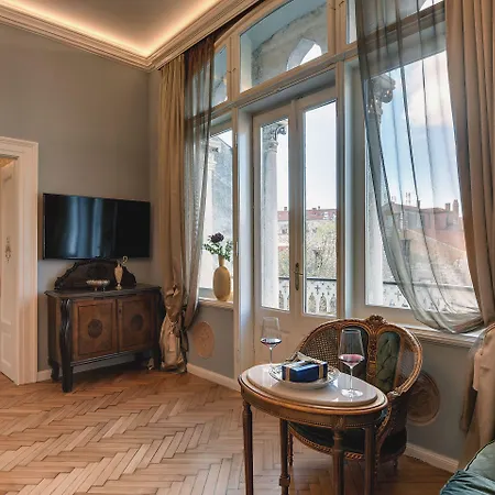 Demartini Palace Apartman