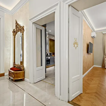 Apartment Demartini Palace