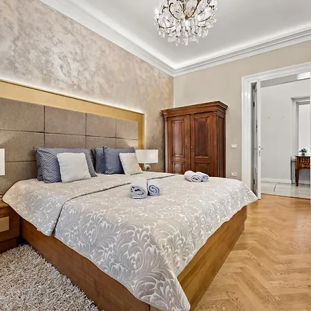 Apartment Demartini Palace