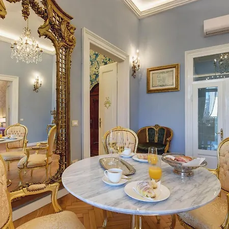 Demartini Palace Apartman