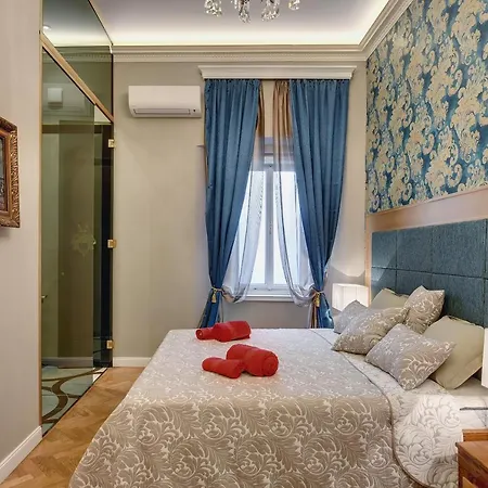 Demartini Palace Apartman *