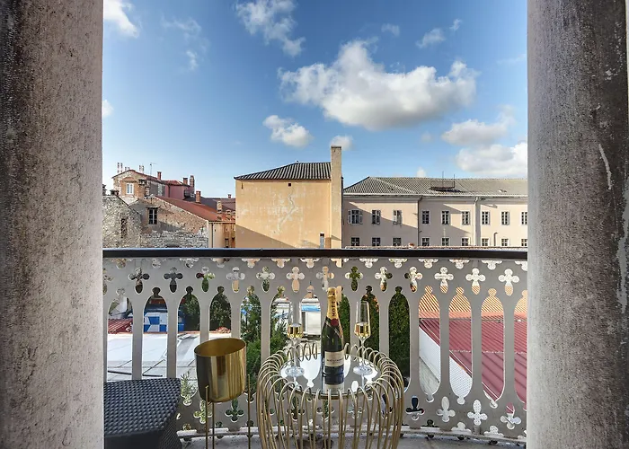 Demartini Palace Apartman